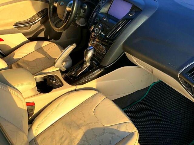 Форд Фокус 2013 в Харькове на Automoto.ua Белый Форд Фокус, объемом двигателя 0 л и пробегом 110 тыс. км за 6400 $, фото 3 на Automoto.ua