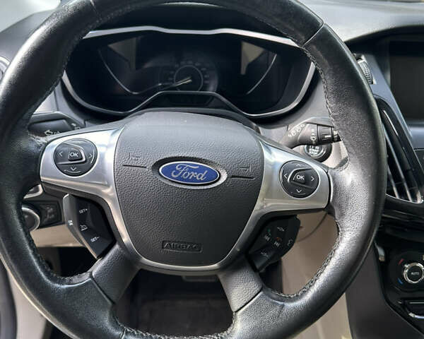 Белый Форд Фокус, объемом двигателя 0 л и пробегом 100 тыс. км за 8500 $, фото 23 на Automoto.ua