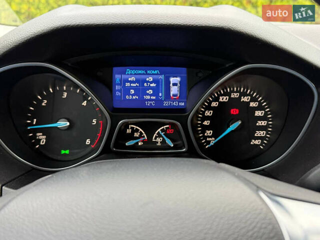 Белый Форд Фокус, объемом двигателя 1.6 л и пробегом 227 тыс. км за 8900 $, фото 44 на Automoto.ua