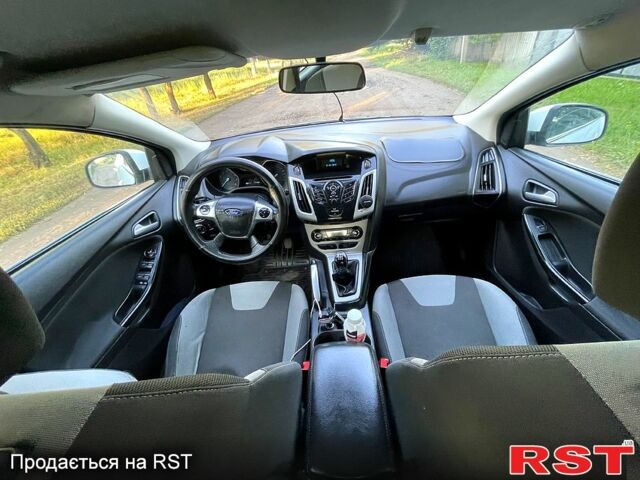 Белый Форд Фокус, объемом двигателя 1 л и пробегом 135 тыс. км за 5500 $, фото 9 на Automoto.ua