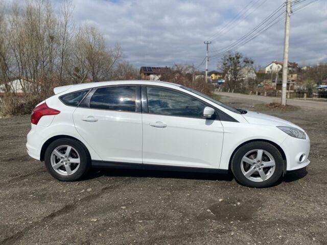 Белый Форд Фокус, объемом двигателя 1 л и пробегом 240 тыс. км за 4700 $, фото 3 на Automoto.ua