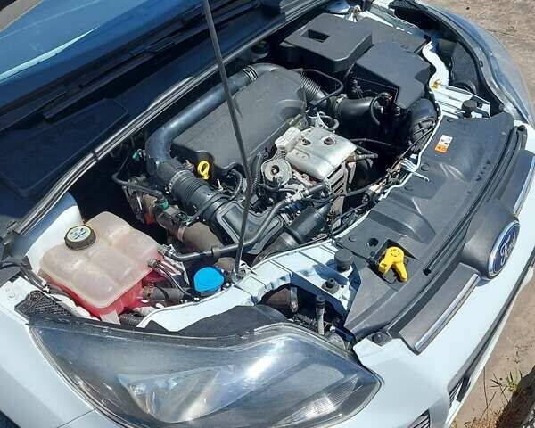 Белый Форд Фокус, объемом двигателя 1 л и пробегом 85 тыс. км за 6300 $, фото 19 на Automoto.ua