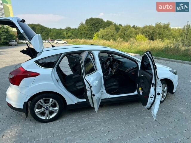 Білий Форд Фокус, об'ємом двигуна 1 л та пробігом 185 тис. км за 4990 $, фото 10 на Automoto.ua