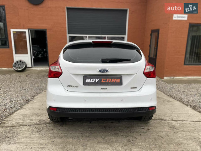 Белый Форд Фокус, объемом двигателя 1.56 л и пробегом 260 тыс. км за 7399 $, фото 4 на Automoto.ua