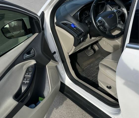 Белый Форд Фокус, объемом двигателя 0 л и пробегом 78 тыс. км за 7700 $, фото 10 на Automoto.ua