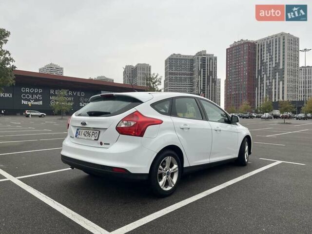 Білий Форд Фокус, об'ємом двигуна 1 л та пробігом 198 тис. км за 7400 $, фото 4 на Automoto.ua