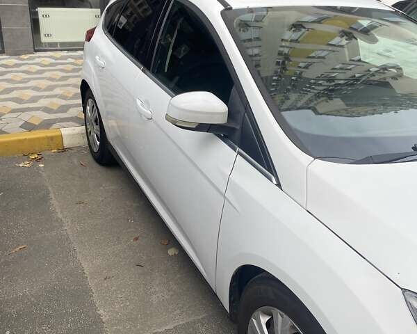 Білий Форд Фокус, об'ємом двигуна 1.56 л та пробігом 284 тис. км за 7500 $, фото 2 на Automoto.ua