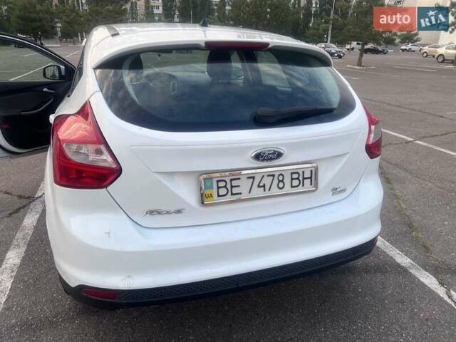 Белый Форд Фокус, объемом двигателя 1 л и пробегом 158 тыс. км за 7450 $, фото 4 на Automoto.ua