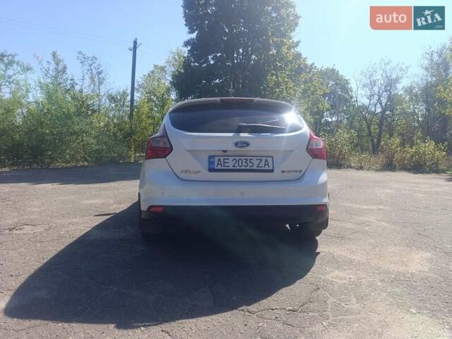 Белый Форд Фокус, объемом двигателя 0 л и пробегом 144 тыс. км за 6300 $, фото 7 на Automoto.ua