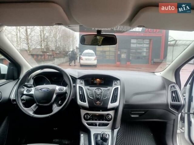 Білий Форд Фокус, об'ємом двигуна 1 л та пробігом 290 тис. км за 5000 $, фото 15 на Automoto.ua