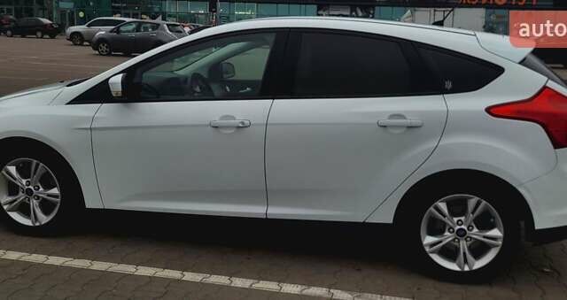 Білий Форд Фокус, об'ємом двигуна 1 л та пробігом 119 тис. км за 7500 $, фото 3 на Automoto.ua