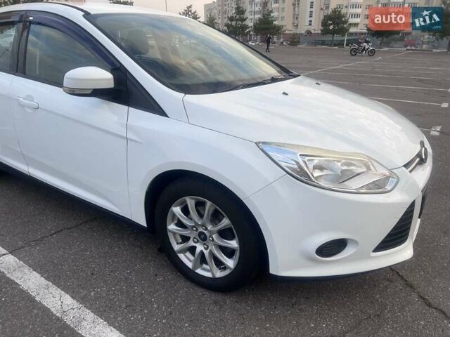 Белый Форд Фокус, объемом двигателя 1 л и пробегом 158 тыс. км за 7450 $, фото 5 на Automoto.ua