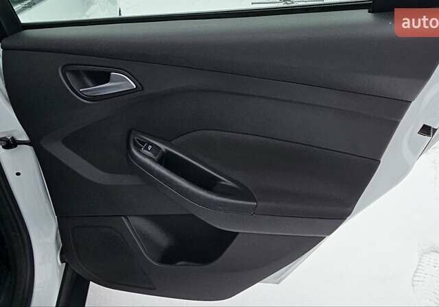 Білий Форд Фокус, об'ємом двигуна 1.6 л та пробігом 180 тис. км за 7700 $, фото 8 на Automoto.ua