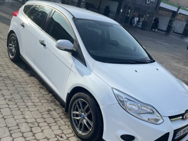 Белый Форд Фокус, объемом двигателя 1.6 л и пробегом 123 тыс. км за 7000 $, фото 1 на Automoto.ua