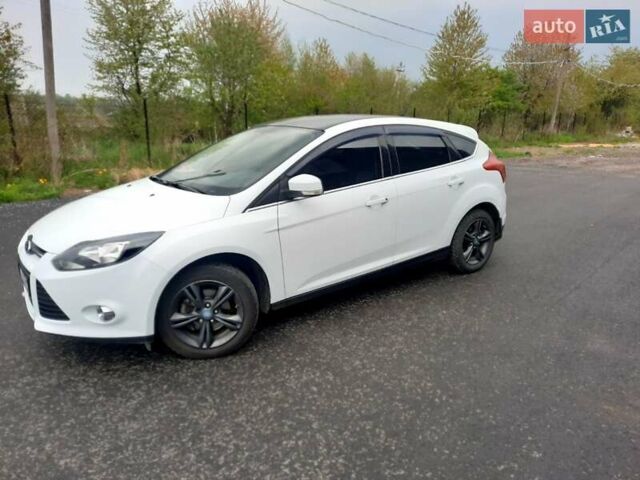 Білий Форд Фокус, об'ємом двигуна 1 л та пробігом 188 тис. км за 6600 $, фото 10 на Automoto.ua