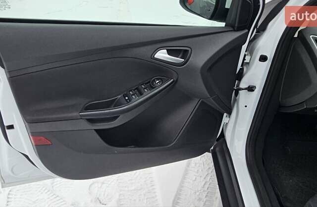 Білий Форд Фокус, об'ємом двигуна 1.6 л та пробігом 180 тис. км за 7700 $, фото 14 на Automoto.ua