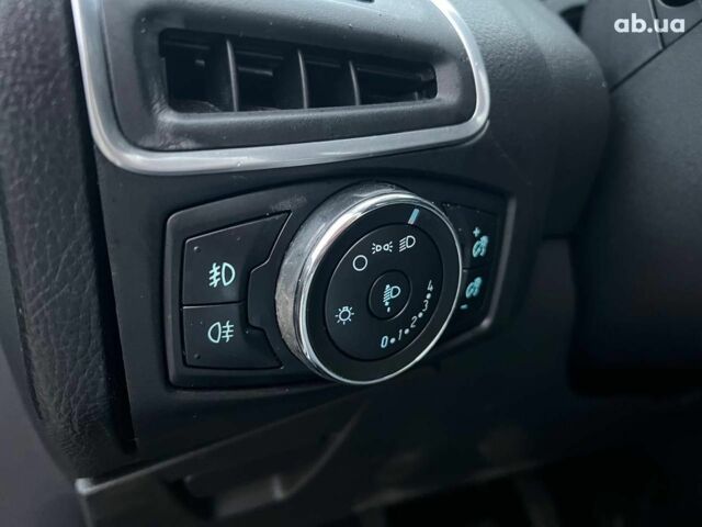 Форд Фокус 2013 в Львове на Automoto.ua Белый Форд Фокус, объемом двигателя 1 л и пробегом 290 тыс. км за 5490 $, фото 18 на Automoto.ua