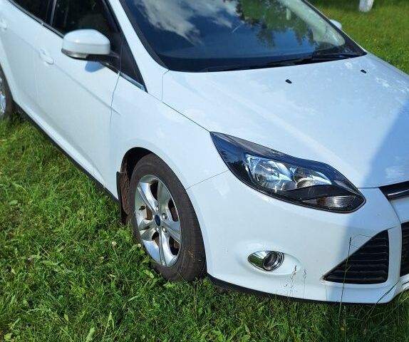 Білий Форд Фокус, об'ємом двигуна 1 л та пробігом 63 тис. км за 6620 $, фото 2 на Automoto.ua