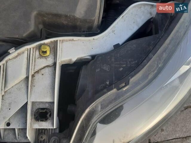 Белый Форд Фокус, объемом двигателя 1 л и пробегом 119 тыс. км за 7500 $, фото 5 на Automoto.ua