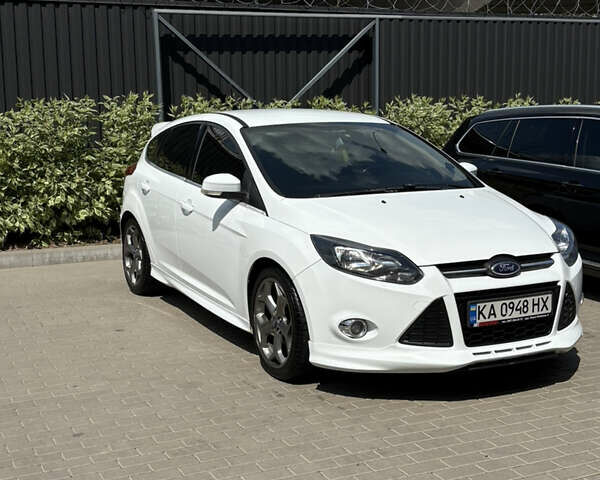 Белый Форд Фокус, объемом двигателя 1.6 л и пробегом 219 тыс. км за 10000 $, фото 22 на Automoto.ua