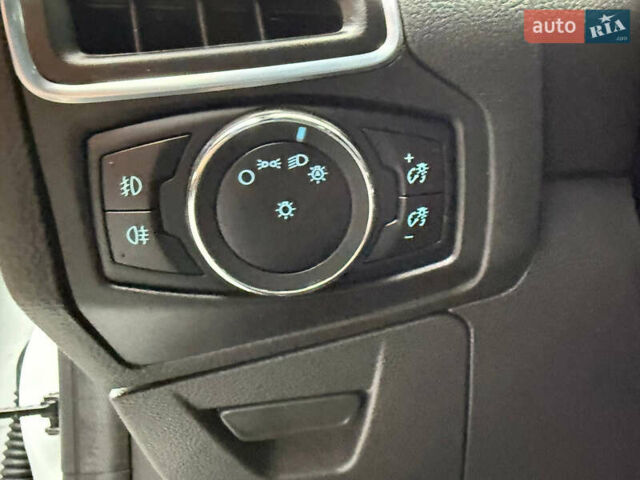 Белый Форд Фокус, объемом двигателя 1.6 л и пробегом 227 тыс. км за 8900 $, фото 43 на Automoto.ua