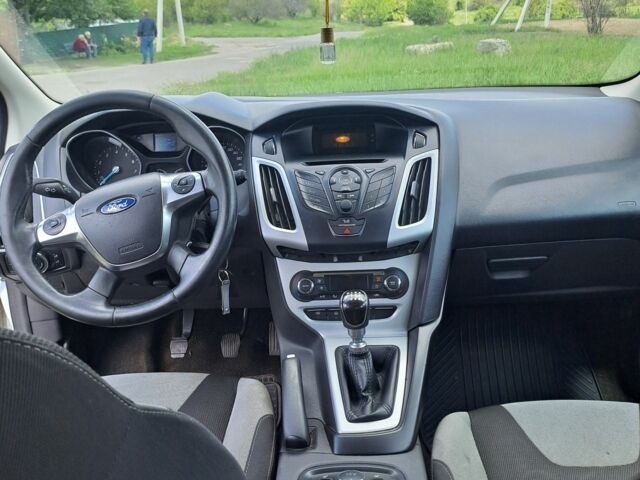 Білий Форд Фокус, об'ємом двигуна 1 л та пробігом 212 тис. км за 6300 $, фото 3 на Automoto.ua