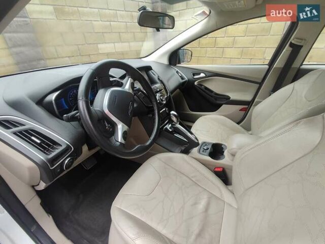 Белый Форд Фокус, объемом двигателя 0 л и пробегом 92 тыс. км за 6500 $, фото 13 на Automoto.ua