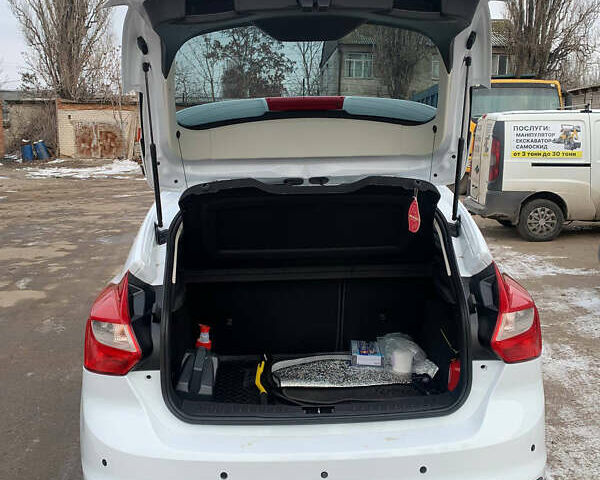 Білий Форд Фокус, об'ємом двигуна 1.6 л та пробігом 90 тис. км за 8500 $, фото 21 на Automoto.ua