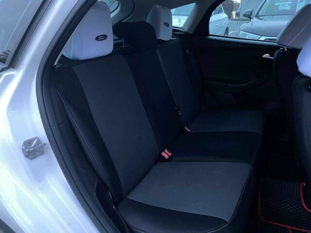 Белый Форд Фокус, объемом двигателя 2 л и пробегом 226 тыс. км за 6990 $, фото 13 на Automoto.ua