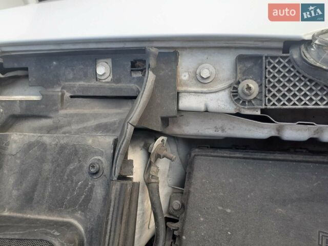 Білий Форд Фокус, об'ємом двигуна 1 л та пробігом 119 тис. км за 7500 $, фото 6 на Automoto.ua