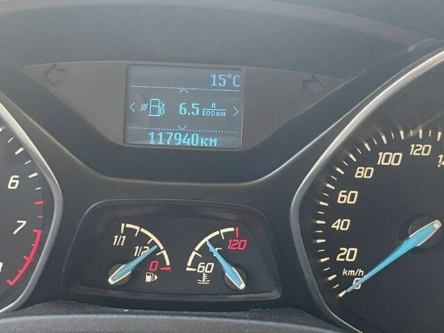 Белый Форд Фокус, объемом двигателя 1 л и пробегом 118 тыс. км за 5500 $, фото 1 на Automoto.ua