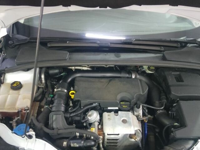 Белый Форд Фокус, объемом двигателя 1 л и пробегом 119 тыс. км за 6100 $, фото 1 на Automoto.ua