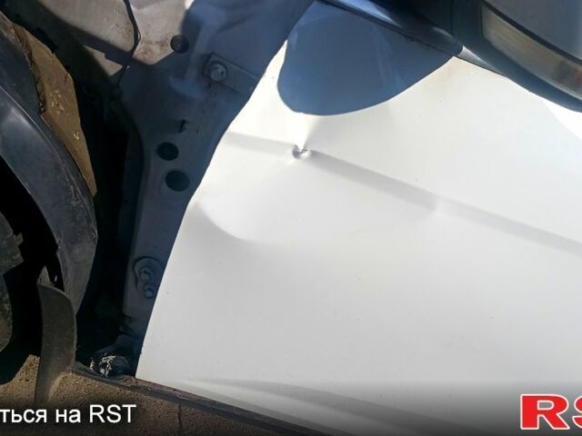 Форд Фокус 2013 у Києві на Automoto.ua Білий Форд Фокус, об'ємом двигуна 1 л та пробігом 161 тис. км за 4444 $, фото 7 на Automoto.ua