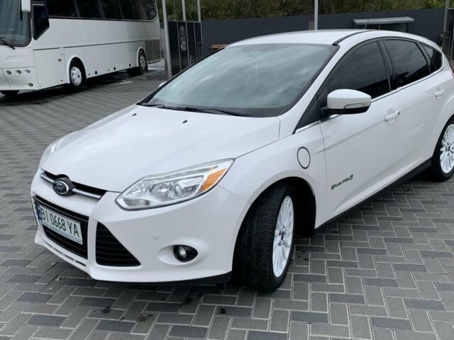 Білий Форд Фокус, об'ємом двигуна 0 л та пробігом 95 тис. км за 8500 $, фото 12 на Automoto.ua