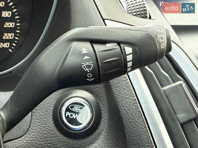 Белый Форд Фокус, объемом двигателя 1.6 л и пробегом 227 тыс. км за 8900 $, фото 45 на Automoto.ua