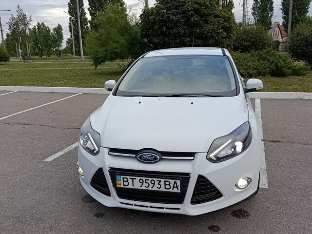 Білий Форд Фокус, об'ємом двигуна 1 л та пробігом 210 тис. км за 7000 $, фото 3 на Automoto.ua
