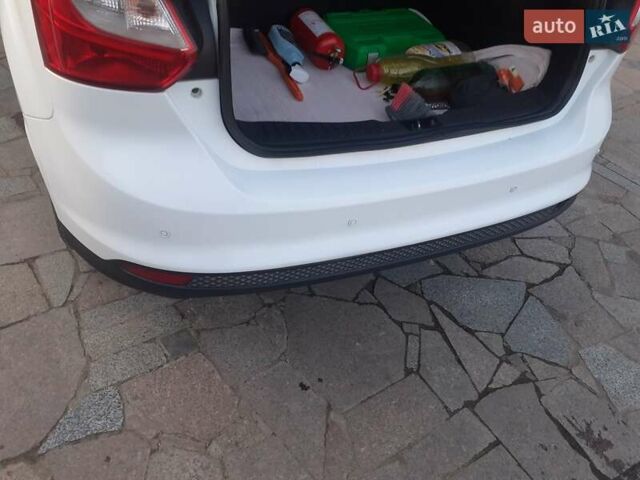 Белый Форд Фокус, объемом двигателя 1 л и пробегом 119 тыс. км за 7500 $, фото 3 на Automoto.ua