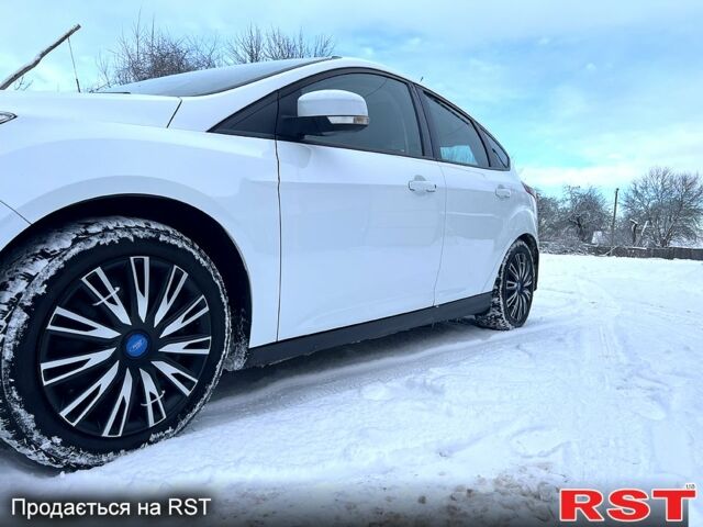 Белый Форд Фокус, объемом двигателя 1.6 л и пробегом 226 тыс. км за 7500 $, фото 2 на Automoto.ua