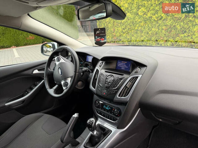 Белый Форд Фокус, объемом двигателя 1.6 л и пробегом 227 тыс. км за 8900 $, фото 30 на Automoto.ua