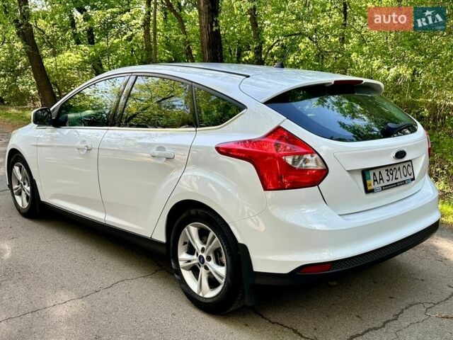 Білий Форд Фокус, об'ємом двигуна 1 л та пробігом 196 тис. км за 6100 $, фото 6 на Automoto.ua