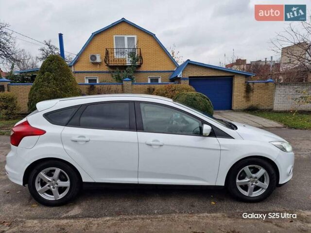 Белый Форд Фокус, объемом двигателя 1 л и пробегом 149 тыс. км за 5600 $, фото 10 на Automoto.ua