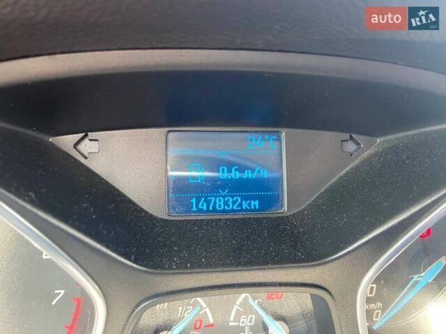 Белый Форд Фокус, объемом двигателя 1 л и пробегом 147 тыс. км за 6500 $, фото 11 на Automoto.ua