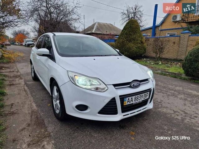 Белый Форд Фокус, объемом двигателя 1 л и пробегом 149 тыс. км за 5600 $, фото 8 на Automoto.ua