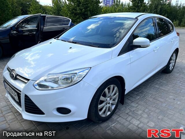 Форд Фокус 2013 в Киеве на Automoto.ua Белый Форд Фокус, объемом двигателя 1 л и пробегом 184 тыс. км за 6299 $, фото 1 на Automoto.ua