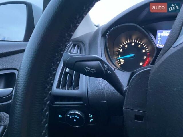 Белый Форд Фокус, объемом двигателя 2 л и пробегом 226 тыс. км за 6990 $, фото 27 на Automoto.ua