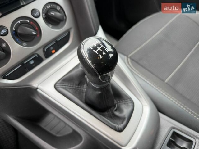 Білий Форд Фокус, об'ємом двигуна 1 л та пробігом 173 тис. км за 6333 $, фото 32 на Automoto.ua