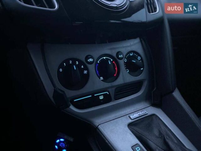 Белый Форд Фокус, объемом двигателя 2 л и пробегом 226 тыс. км за 6990 $, фото 33 на Automoto.ua