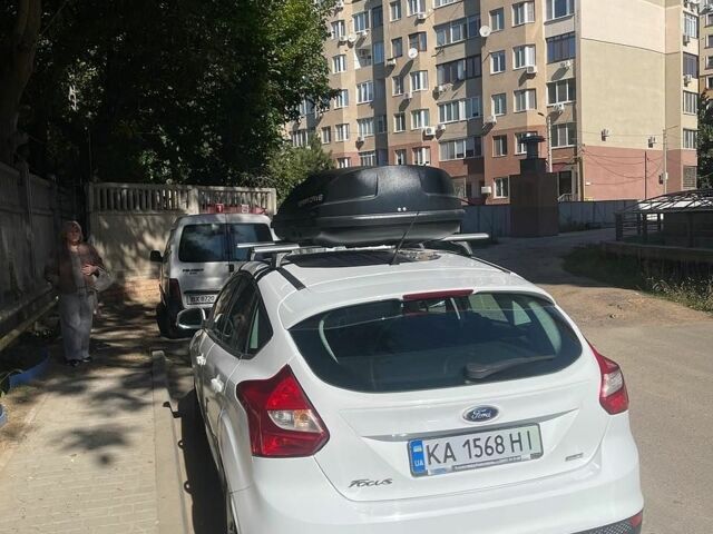 Белый Форд Фокус, объемом двигателя 1 л и пробегом 155 тыс. км за 6600 $, фото 3 на Automoto.ua