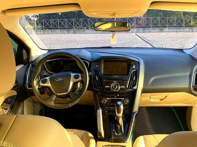 Форд Фокус 2013 в Харькове на Automoto.ua Белый Форд Фокус, объемом двигателя 0 л и пробегом 110 тыс. км за 6400 $, фото 4 на Automoto.ua