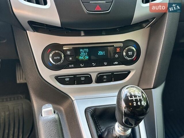 Білий Форд Фокус, об'ємом двигуна 1 л та пробігом 196 тис. км за 6100 $, фото 28 на Automoto.ua